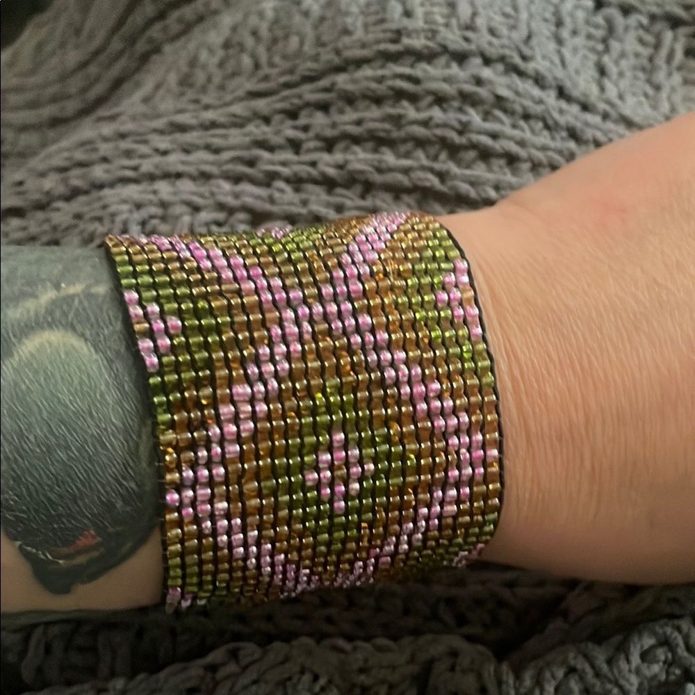 Gorgeous multi color beaded elastic chunky bracelet